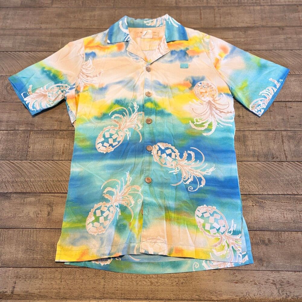 Disney Caribbean Beach Resort Cast Member Uniform Hawaiian Shirt Size 2XS